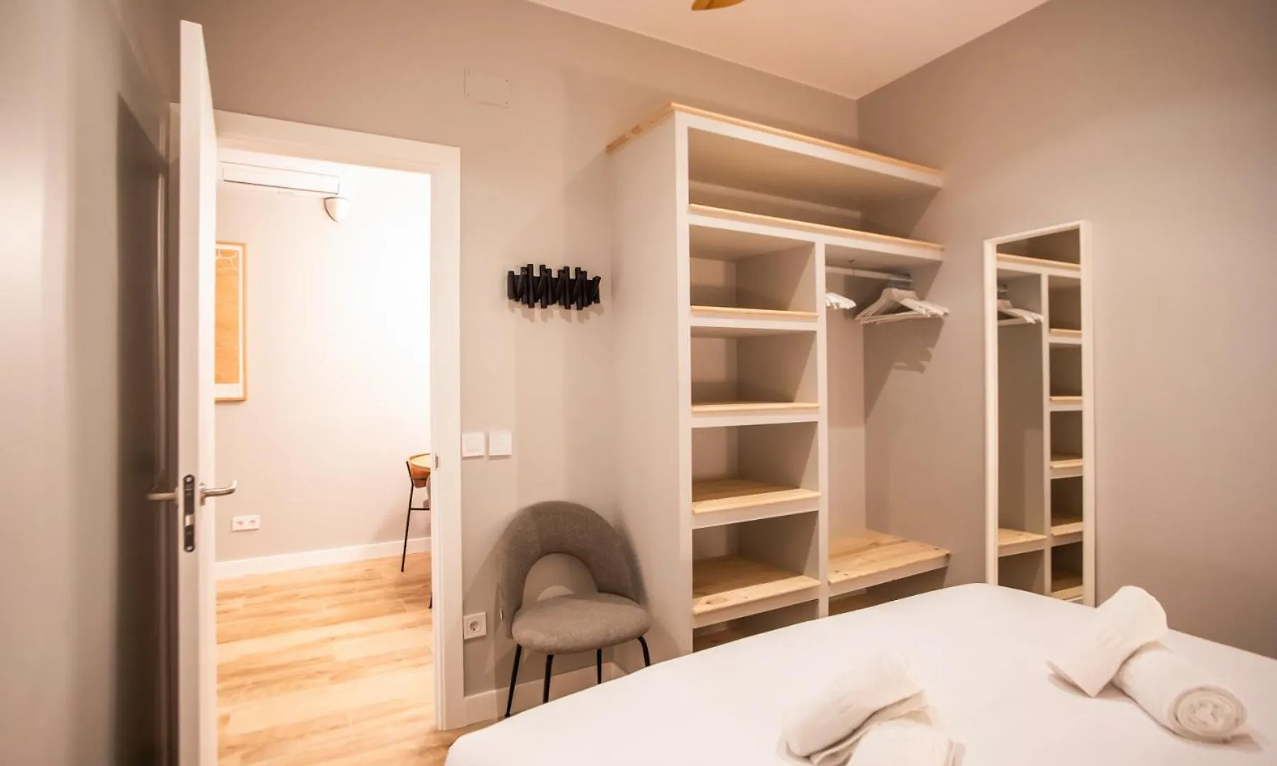 P3Mal1076- Beautiful 2Br Newly Refurbished Apartment Barcelona 0*,